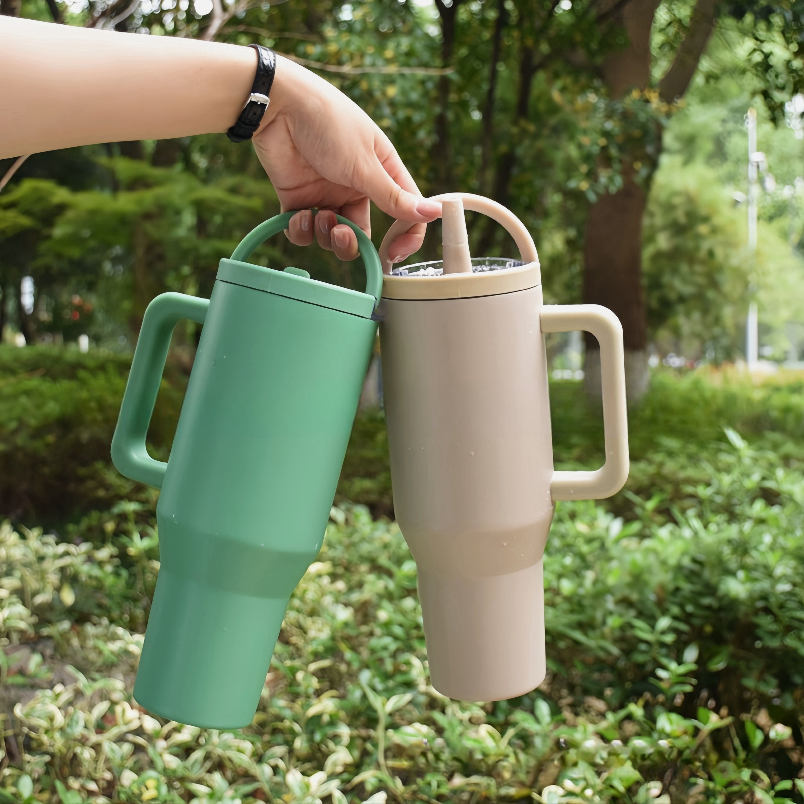 leak-resistant coffee tumbler